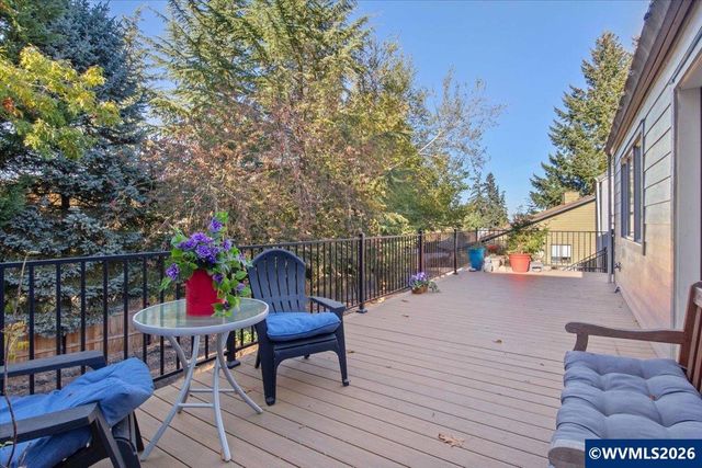 1746 Sunburst Ter NW, Salem, OR 97304