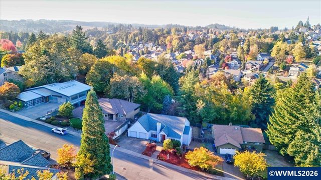 1746 Sunburst Ter NW, Salem, OR 97304