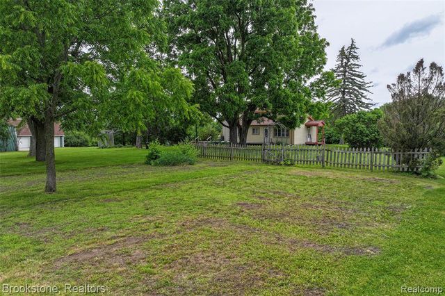 12152 Hoisington Road, Gaines, MI 48436
