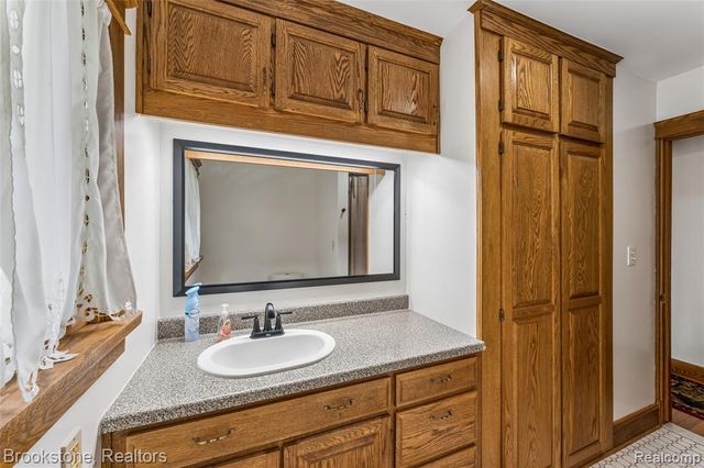 12152 Hoisington Road, Gaines, MI 48436
