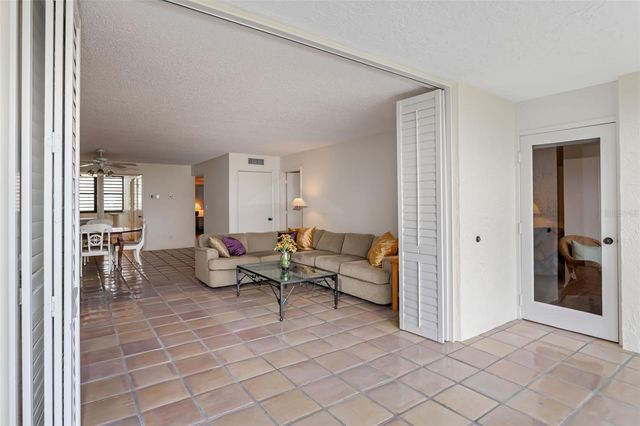 815 BAYPORT WAY 815, Longboat Key, FL 34228