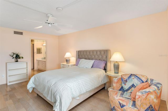 815 BAYPORT WAY 815, Longboat Key, FL 34228