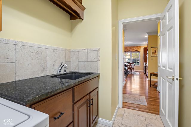 6045 Channel Drive, Columbus, IN 47201
