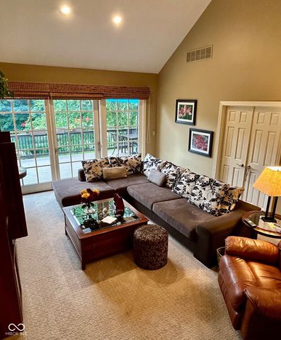 6045 Channel Drive, Columbus, IN 47201