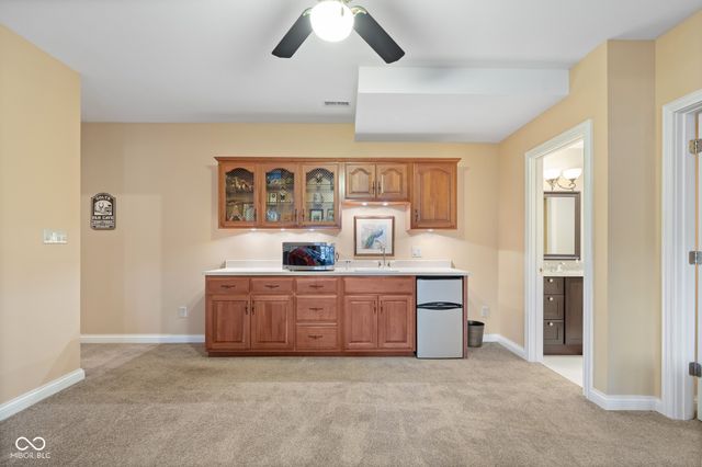 6045 Channel Drive, Columbus, IN 47201