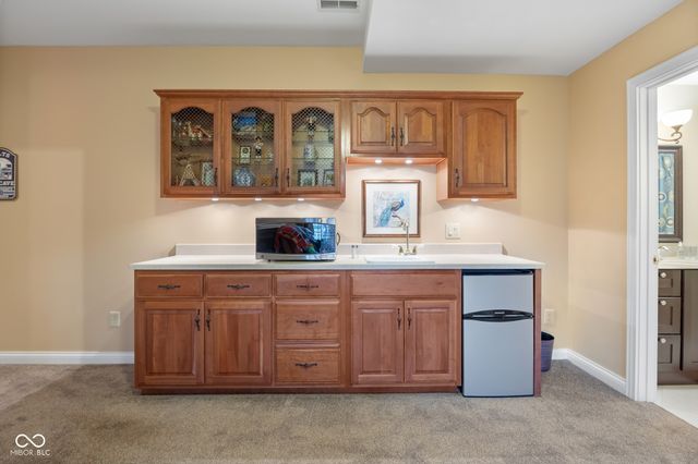 6045 Channel Drive, Columbus, IN 47201