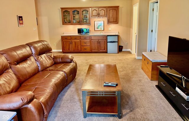 6045 Channel Drive, Columbus, IN 47201