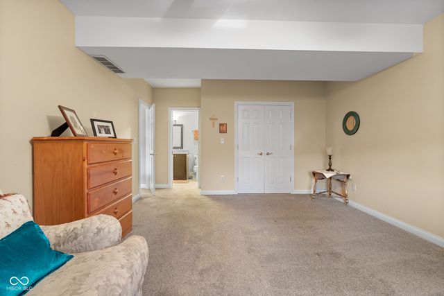 6045 Channel Drive, Columbus, IN 47201