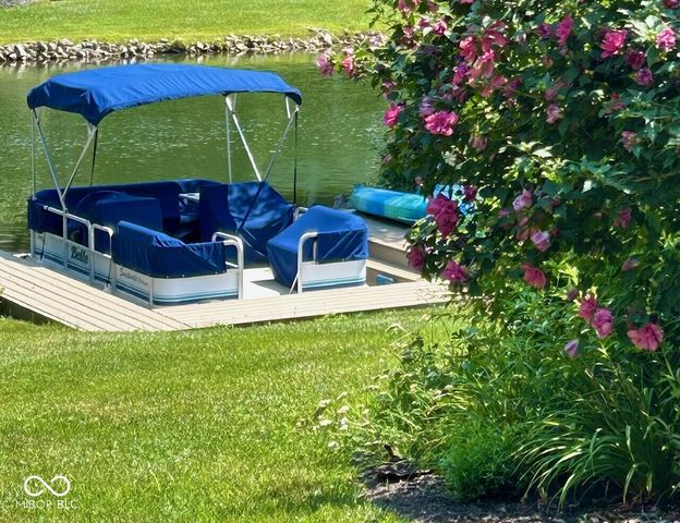 6045 Channel Drive, Columbus, IN 47201