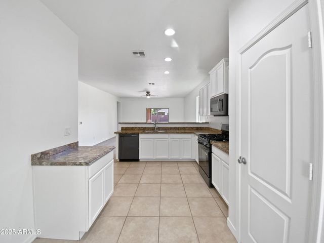 42549 W MONTEVERDE Drive, Maricopa, AZ 85138