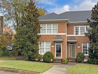 607 Anderson Dr, Clarksville, TN 37040