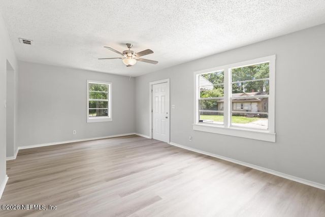 3125 3RD ST Circle S, Jacksonville, FL 32254