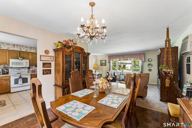 18 Woodcreek Road, Brookfield, CT 06804