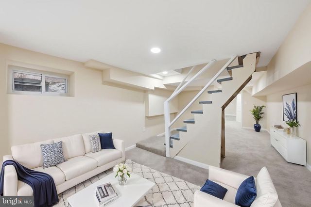 3839 CLIFTON AVE, Baltimore, MD 21216