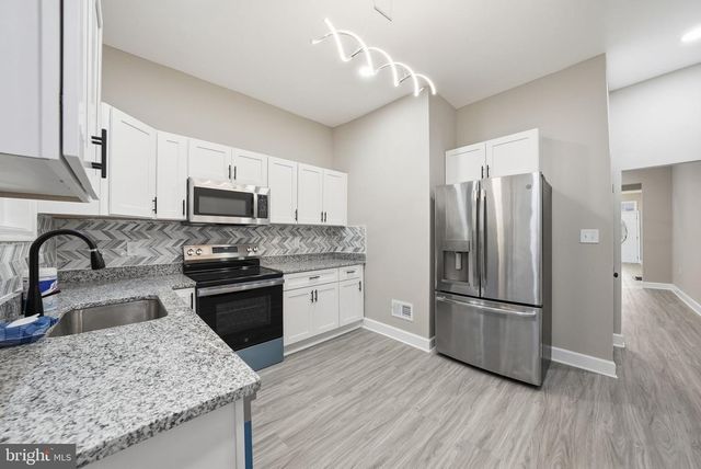 3839 CLIFTON AVE, Baltimore, MD 21216