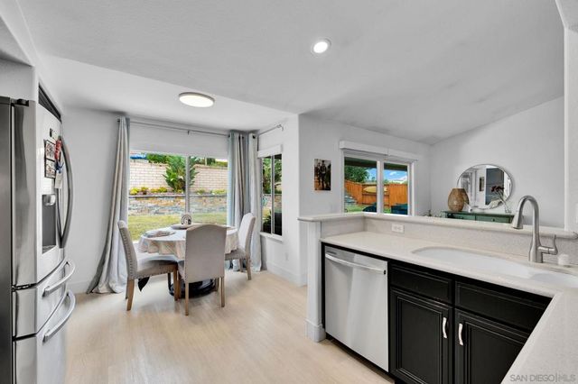 5521 Daybreak Ct, Oceanside, CA 92057