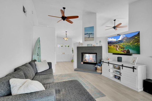 5521 Daybreak Ct, Oceanside, CA 92057