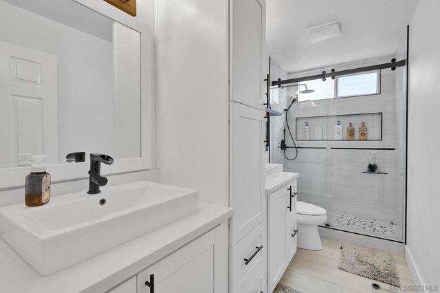 5521 Daybreak Ct, Oceanside, CA 92057