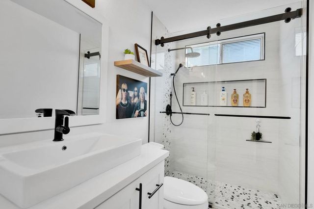 5521 Daybreak Ct, Oceanside, CA 92057