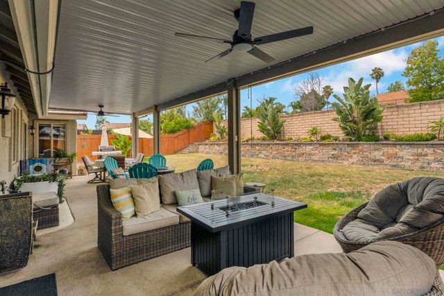 5521 Daybreak Ct, Oceanside, CA 92057