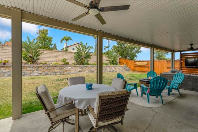 5521 Daybreak Ct, Oceanside, CA 92057
