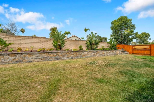 5521 Daybreak Ct, Oceanside, CA 92057