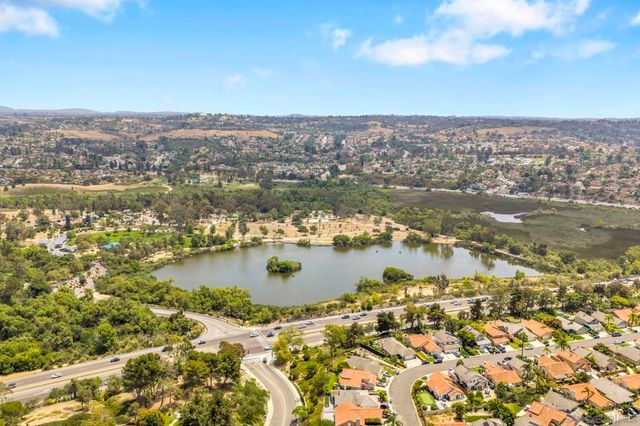 5521 Daybreak Ct, Oceanside, CA 92057