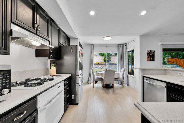 5521 Daybreak Ct, Oceanside, CA 92057