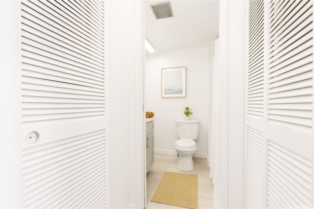 1560 Kanunu Street 1401, Honolulu, HI 96814