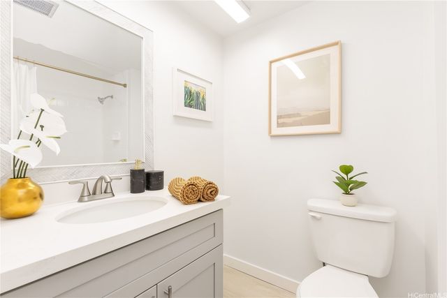 1560 Kanunu Street 1401, Honolulu, HI 96814
