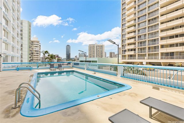 1560 Kanunu Street 1401, Honolulu, HI 96814