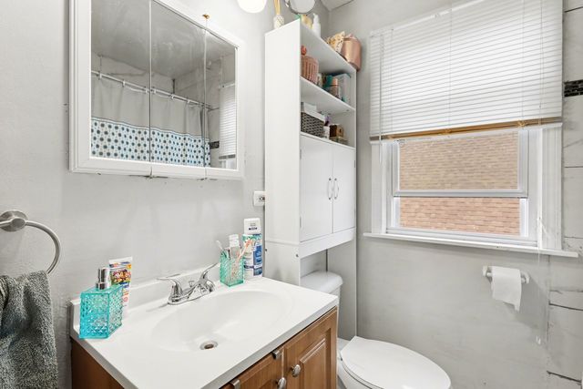 6342 W Henderson Street, Chicago, IL 60634