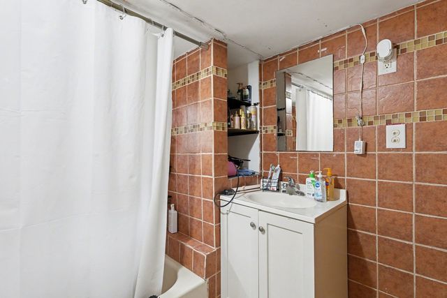 6342 W Henderson Street, Chicago, IL 60634