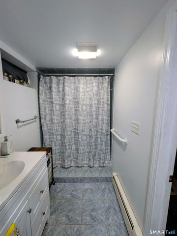 30 Fairfield Road, Oxford, CT 06478