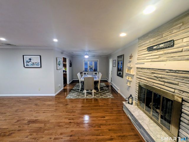 30 Fairfield Road, Oxford, CT 06478