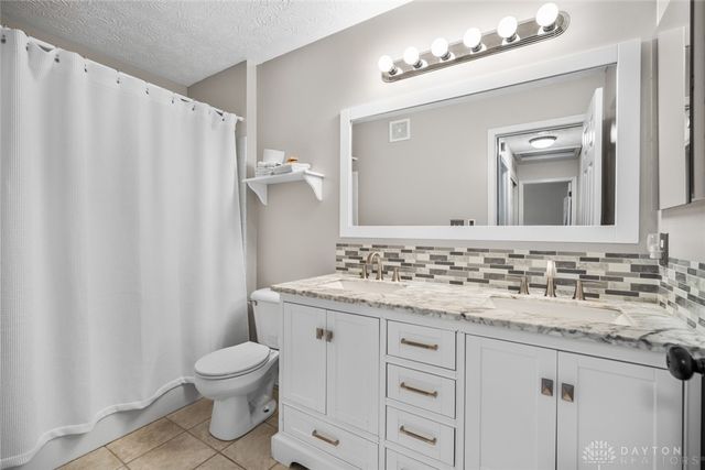 765 Beckley Farm Way, Springboro, OH 45066