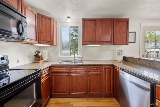 203 Forest Drive, Cicero, NY 13212