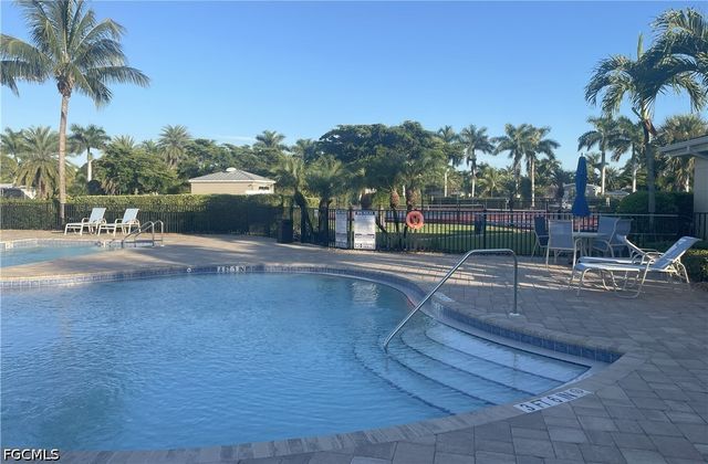 5252 Cypress Trail Resort CIR, Fort Myers, FL 33905