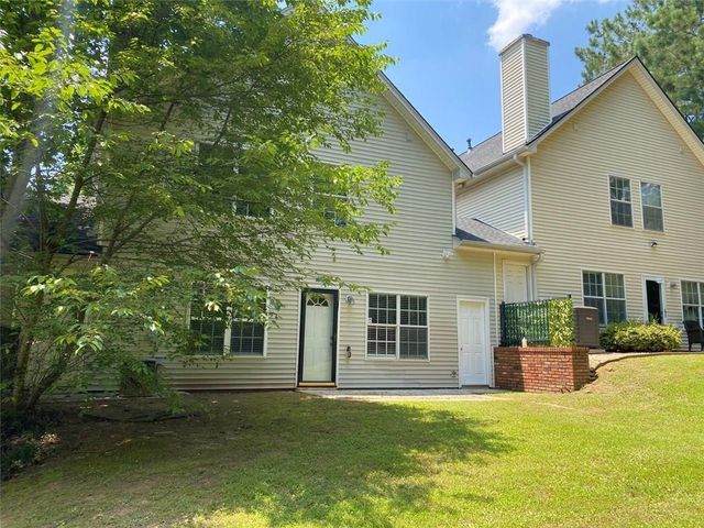 646 Lakes Circle, Lithonia, GA 30058