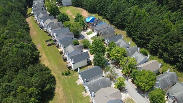 646 Lakes Circle, Lithonia, GA 30058