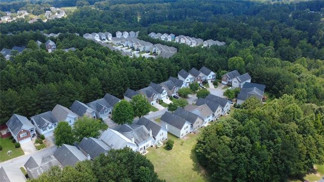 646 Lakes Circle, Lithonia, GA 30058