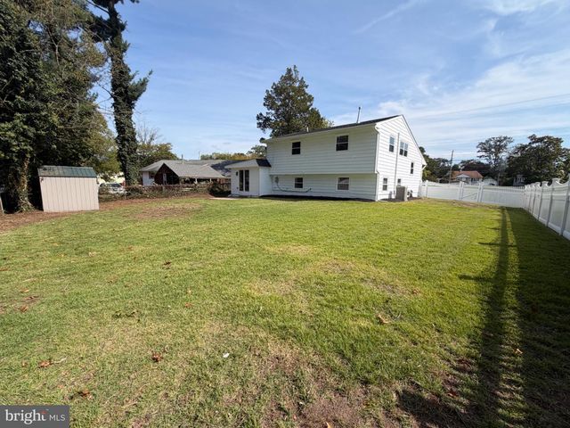 203 N CUMMINGS AVE, Glassborough, NJ 08028