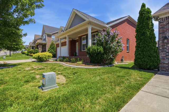 5036 Winslow Dr, Mount Juliet, TN 37122