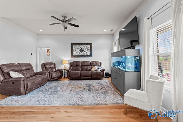 114 Evergreenview Drive, Hazel Green, AL 35750