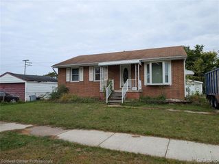 263 N Walnut Street, Mount Clemens, MI 48043