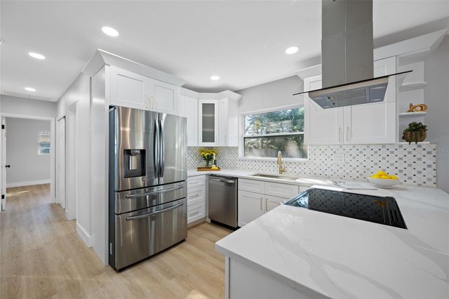 11702 84TH AVENUE, Seminole, FL 33772