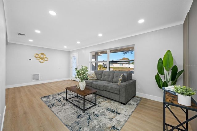 11702 84TH AVENUE, Seminole, FL 33772