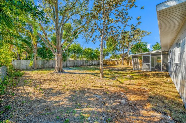 11702 84TH AVENUE, Seminole, FL 33772