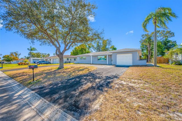 11702 84TH AVENUE, Seminole, FL 33772