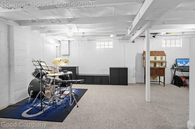 1245 West Boulevard, Berkley, MI 48072